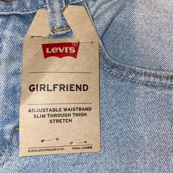 Levi s Girlfriend Jeans /Brand New With Tags - Picture 2 of 6